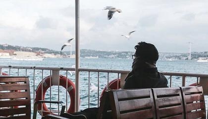 决胜盘大逆转！阿尔卡拉斯3-2小兹维 生涯首进澳网决赛