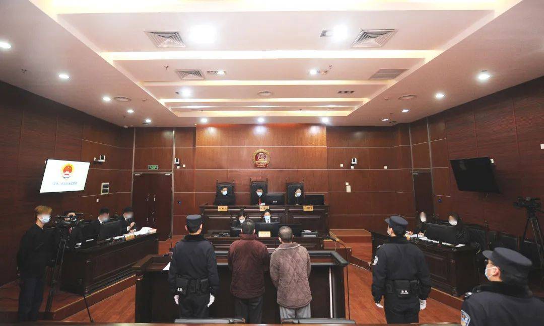 全国首例期货居间人非法经营期货交易咨询业务刑案宣判<strong></p>
<p>期货交易量</strong>，两人获刑