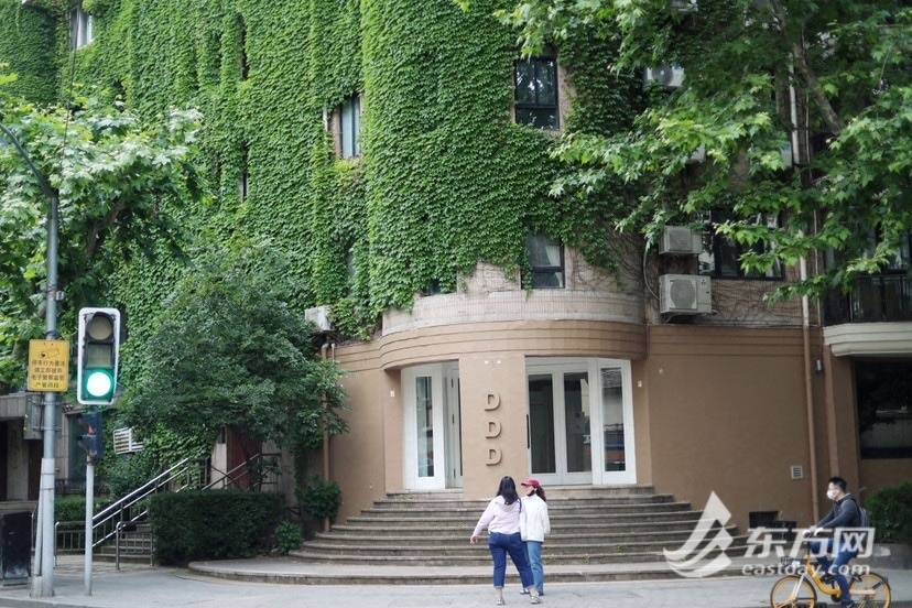 上海“网绿”大楼通体长满爬山虎<strong></p>
<p>满币网</strong>，晋升初夏打卡新地标