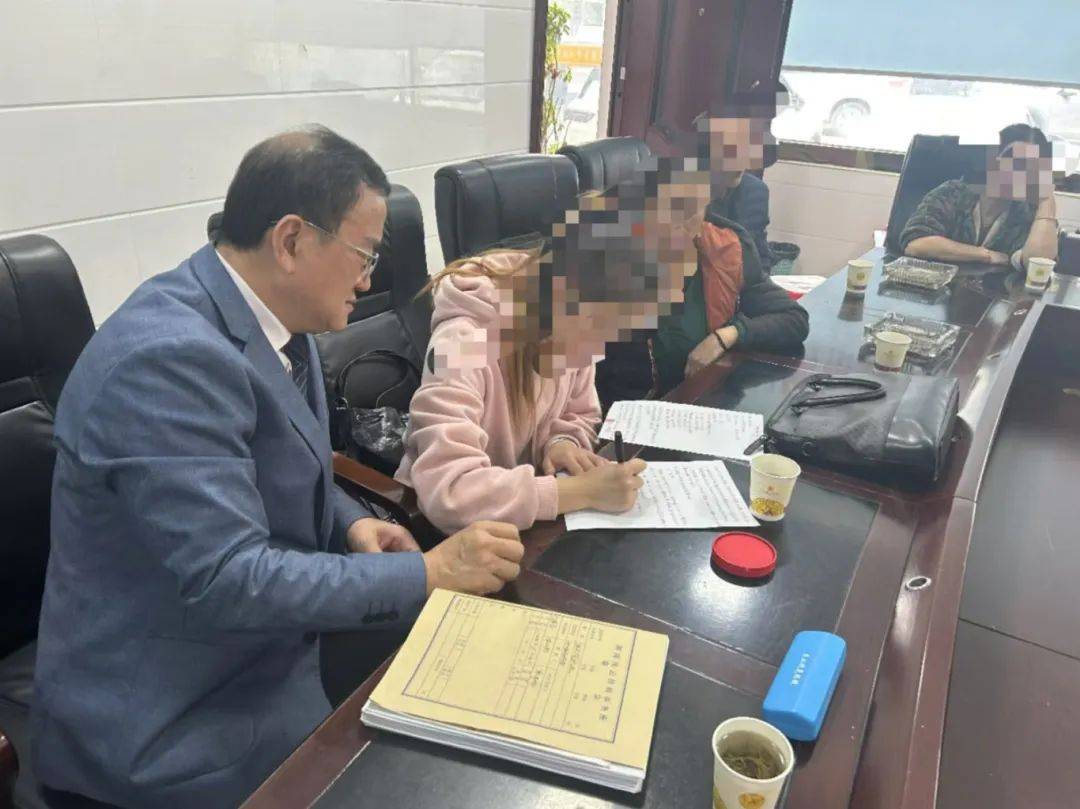 湖南湘西：同居一年后分手<strong></p>
<p>900货币</strong>，16万元彩礼怎么退？法院这样做