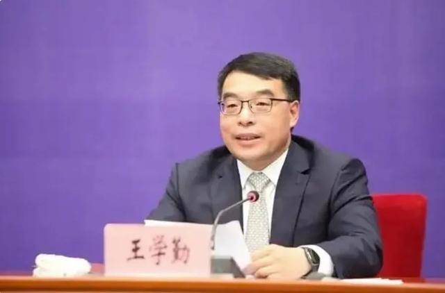 卸任市委书记3天后<strong></p>
<p>债券交易单位</strong>,55岁的他任省政府党组成员!