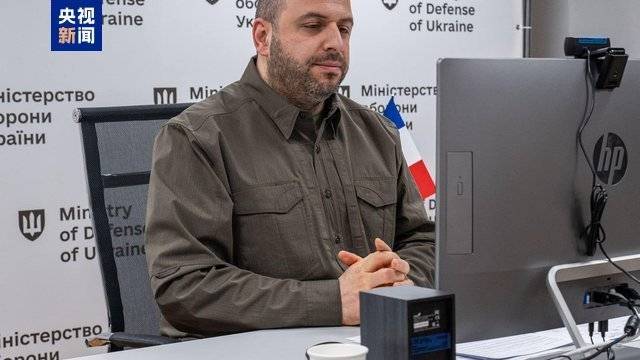 乌克兰第二大城市中心警察局遭袭<strong></p>
<p>电子货币交易</strong>！俄军密集打击乌军多个重要目标；俄罗斯多家银行遭网络攻击