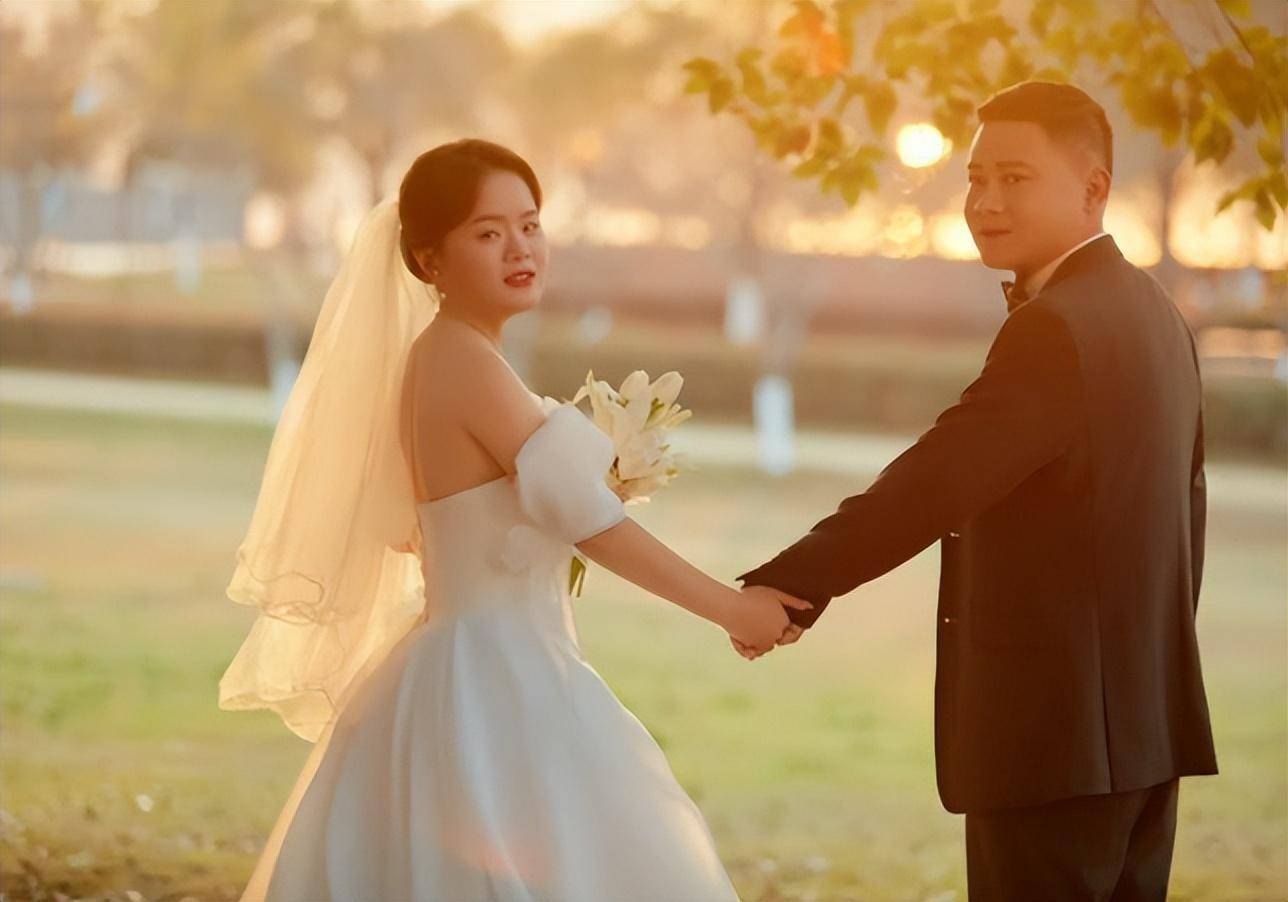 怀上9胞胎女子今日进行减胎手术:分两次进行<strong></p>
<p>货币直接交易</strong>,第一次减去四个胚胎,第二次减去三个