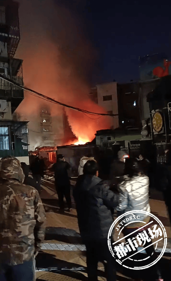 “我家楼都动了”<strong></p>
<p>币币账户</strong>，天津一小区突发火灾，当地消防深夜通报