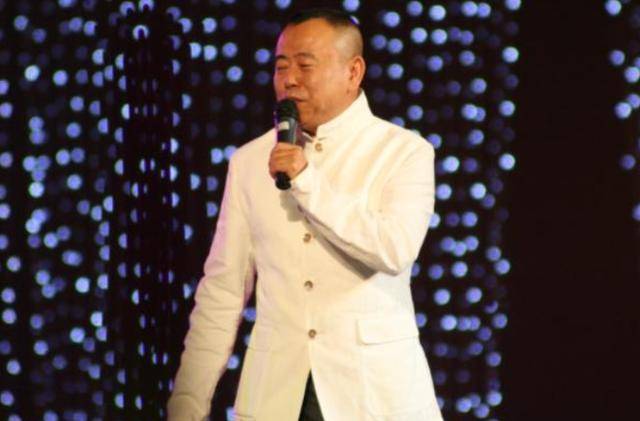 潘长江：我钱花一辈子也花不完<strong></p>
<p>刷软件下载量</strong>，如今67岁却越活越“糊涂”了