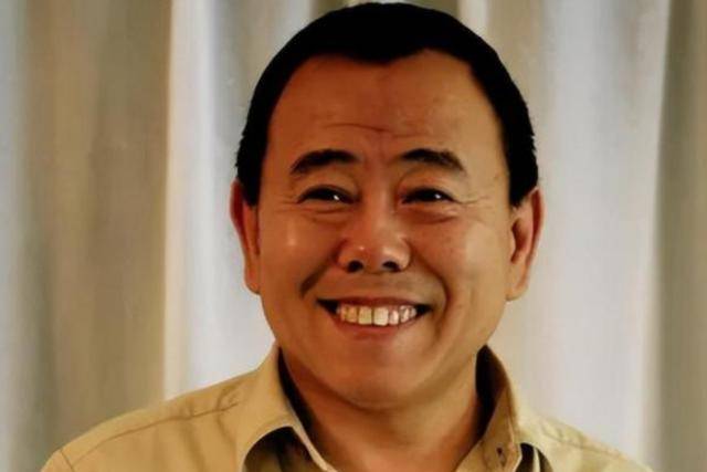 潘长江：我钱花一辈子也花不完<strong></p>
<p>刷软件下载量</strong>，如今67岁却越活越“糊涂”了