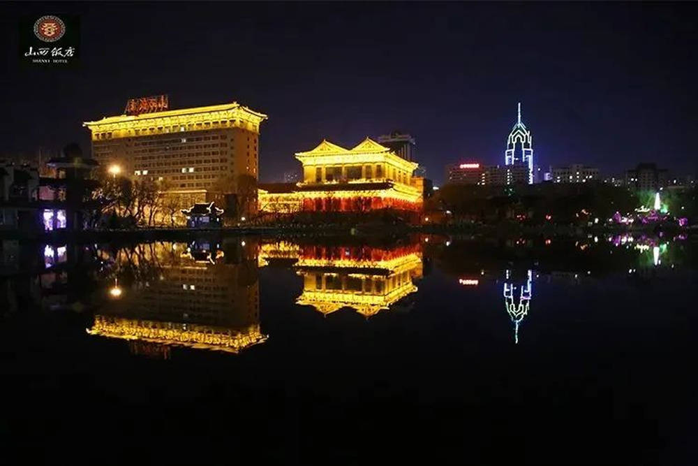 山西饭店上热搜<strong></p>
<p>做空货币</strong>!网友:啥?你们平时都搁这儿吃饭?