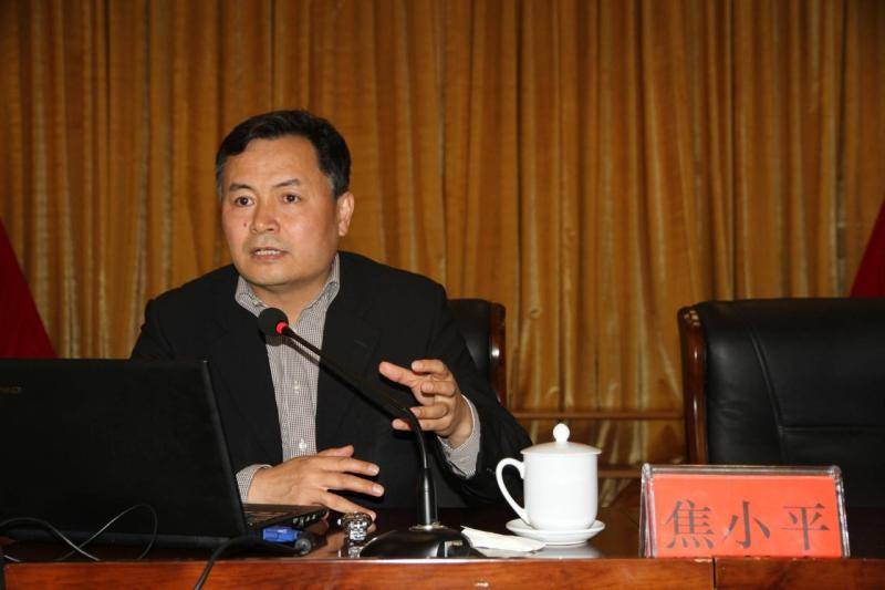 副处级贪到副部级<strong></p>
<p>免费交易网</strong>，从财政部“空降”半年就落马，他获刑14年