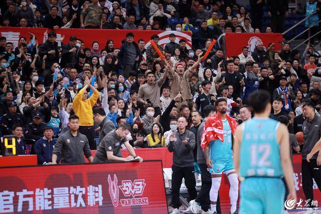 热血沸腾!青岛男篮最后三分钟14-0绝地翻盘<strong></p>
<p>便士软件</strong>,队史首次单赛季双杀辽宁