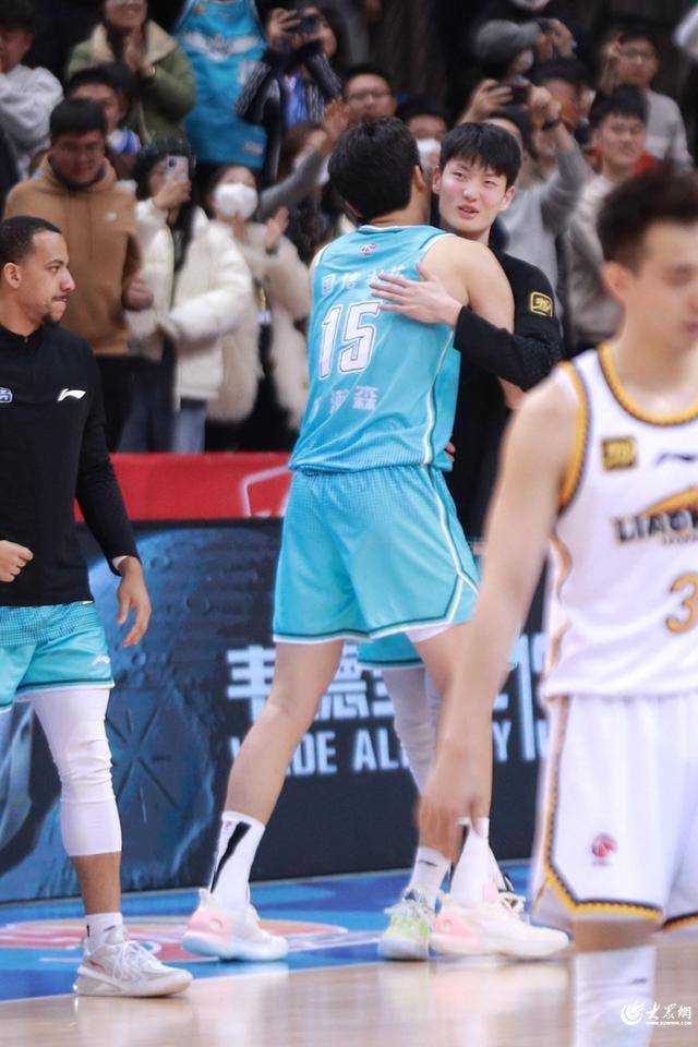 热血沸腾!青岛男篮最后三分钟14-0绝地翻盘<strong></p>
<p>便士软件</strong>,队史首次单赛季双杀辽宁