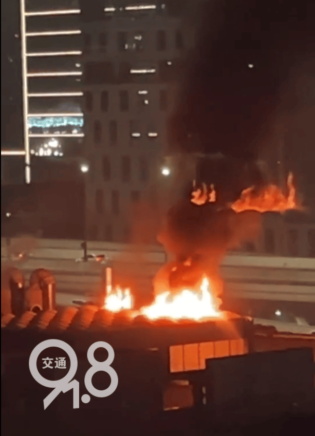 刚刚<strong></p>
<p>币付</strong>!杭州一建筑突发爆炸!