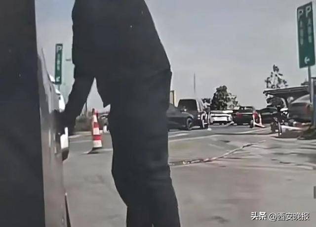 王某（男<strong></p>
<p>币币</strong>，60岁），被当场抓获！已刑拘