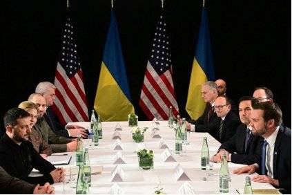 泽连斯基终于知道<strong></p>
<p>货币比例</strong>，特朗普是得罪不起的，那怎么办呢？