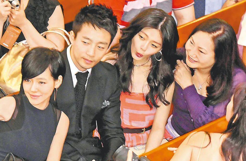 汪小菲为避媒体6天没出门<strong></p>
<p>网络交易的影响</strong>,与S妈打视频官司争遗产