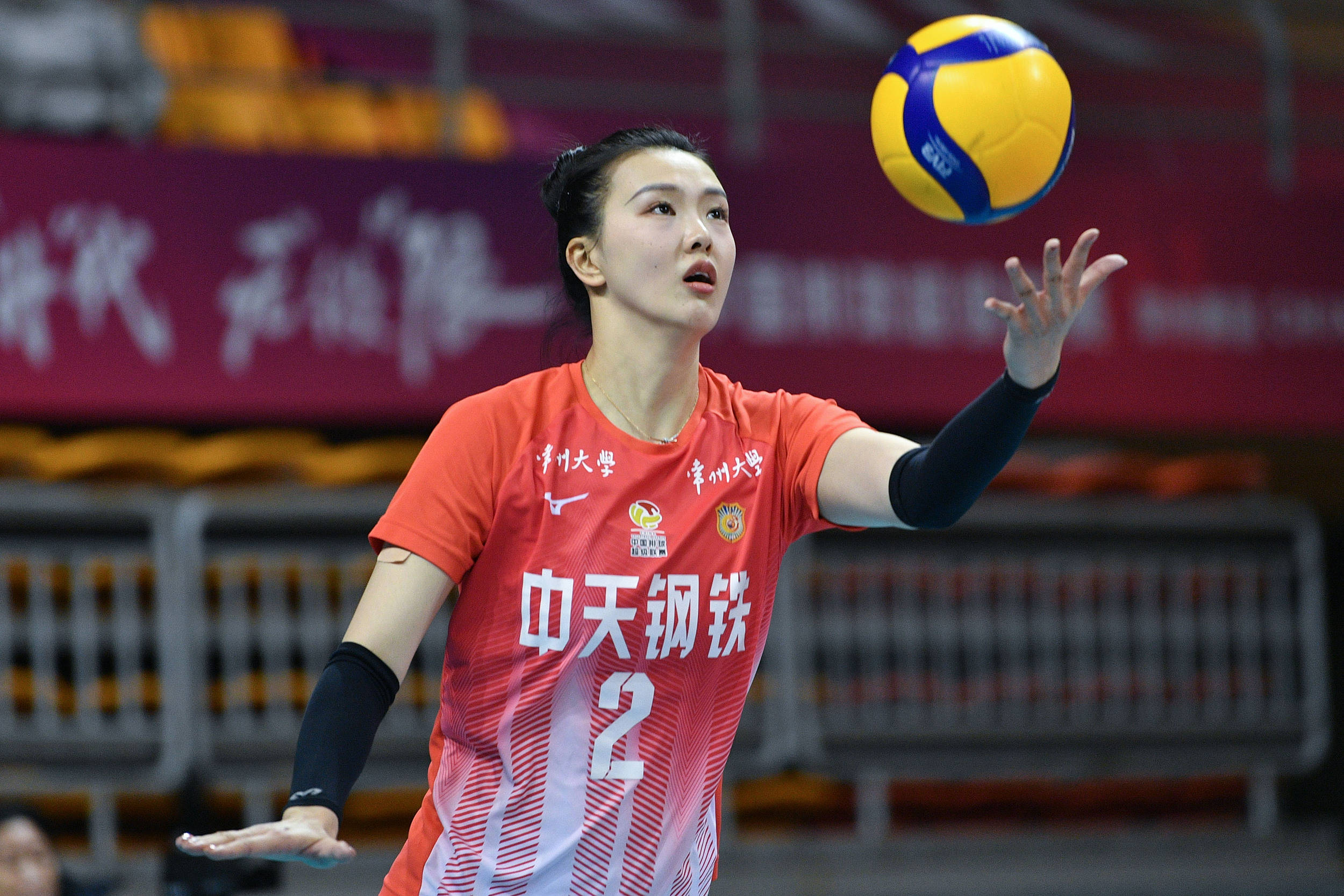 深一度｜老将张常宁<strong></p>
<p>叠加软件</strong>，排球征途迎风而上