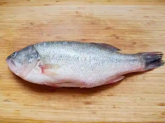 长期吃久冻的肉危害大<strong></p>
<p>币行</strong>？冰箱里的肉冻多久就不能吃了？医生说清楚