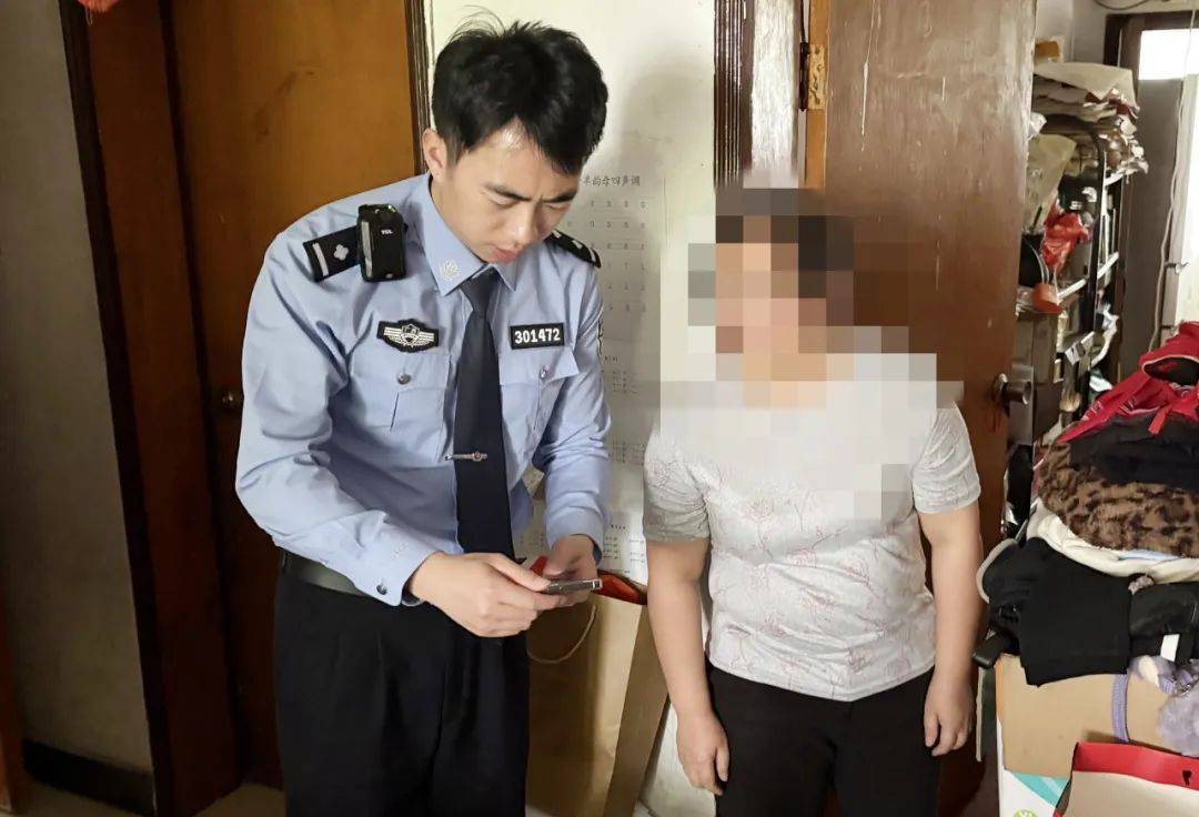 事发桂林<strong></p>
<p>债券交易数据</strong>!背包里装的1000000元现金被警方紧急拦截