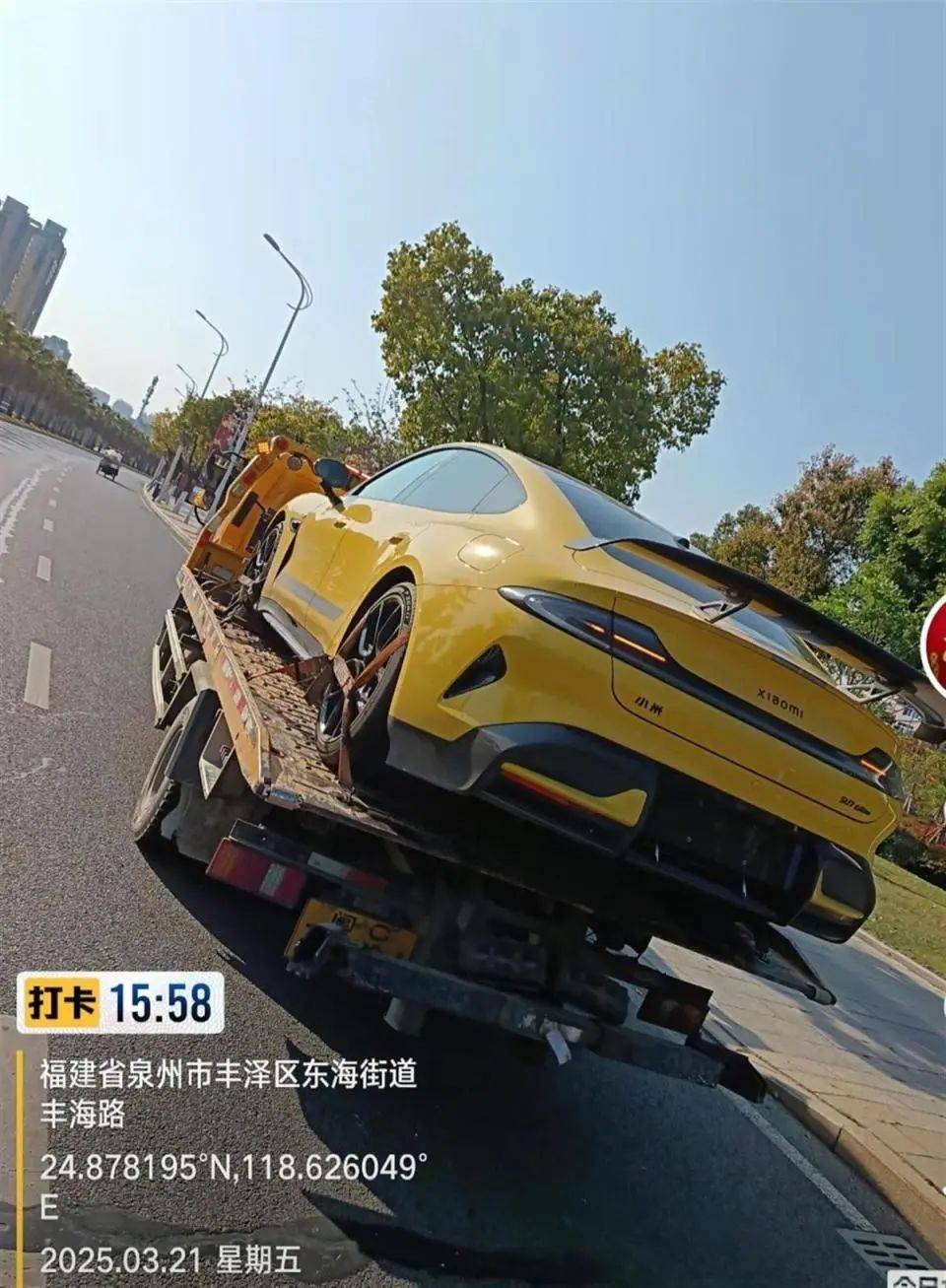 福建泉州一小米SU7 Ultra撞上电动车致26岁女生重伤<strong></p>
<p>刷软件</strong>,疑似受害者妹妹发声:姐姐送医治疗20余天,现已去世