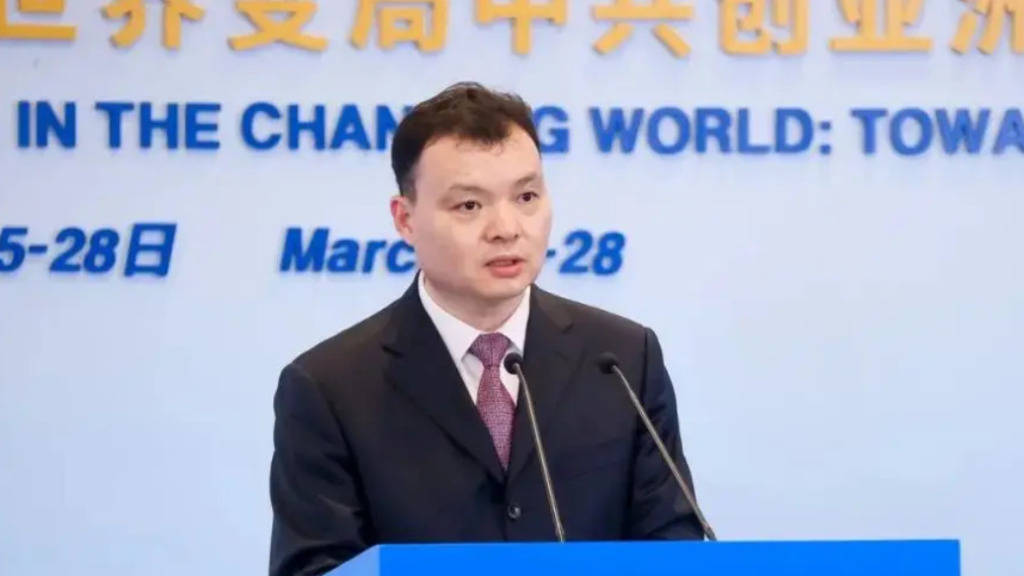 民政部党组成员、中国老龄协会会长刘振国任民政部副部长