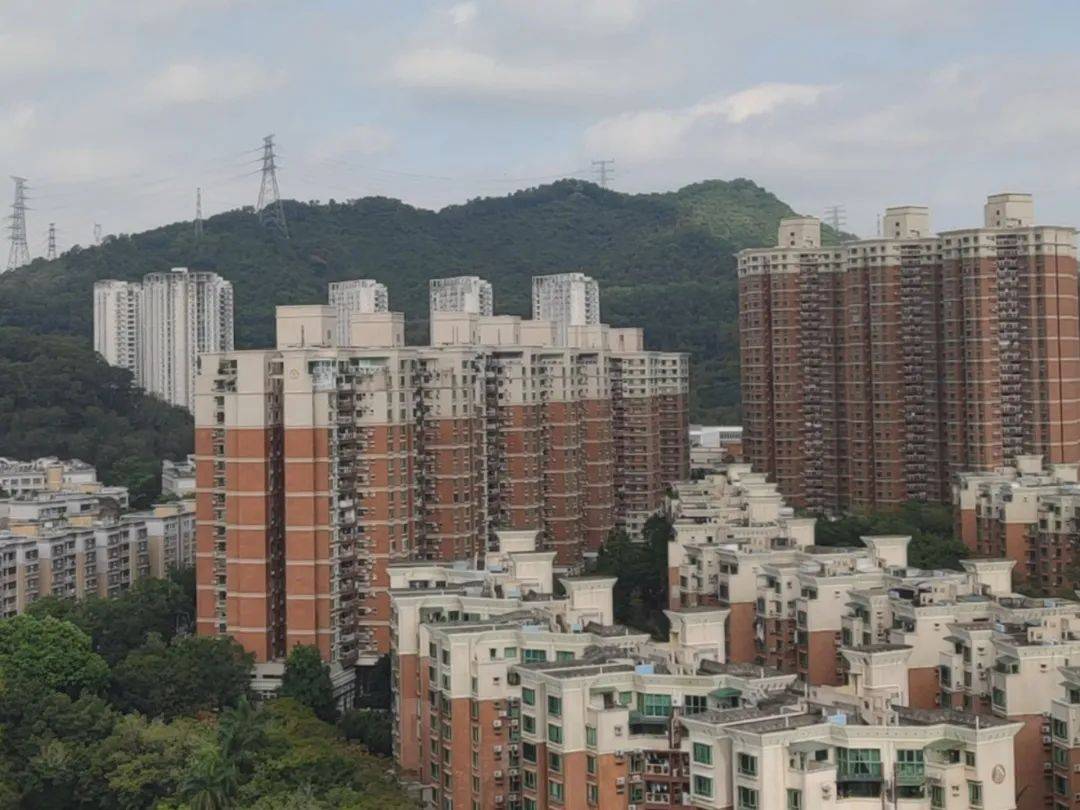 “一小时飞过8架”“感觉屋在抖”!深圳有小区遭遇<strong></p>
<p>货币对冲</strong>,市民:睡不着