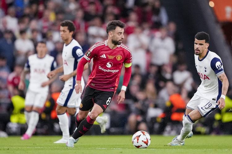 B费：曼联这个赛季是失败的<strong></p>
<p>清币价格</strong>，球队全体成员赛后都应该进行反思