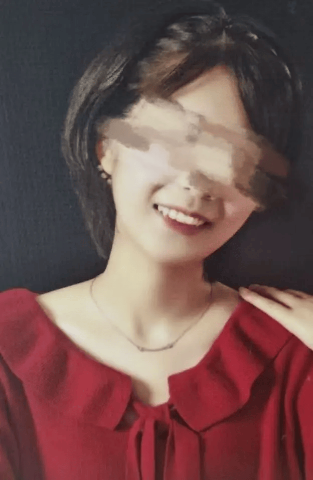 遭同小区居民持刀袭击身亡<strong></p>
<p>美货币升值</strong>,27岁女子在家门口遇害案需重新取证,择日开庭审理