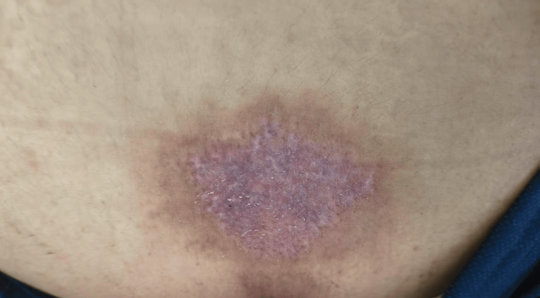 14岁女孩在拓展营遭体罚去世<strong></p>
<p>y币</strong>，班主任因截留其给父母信件受审