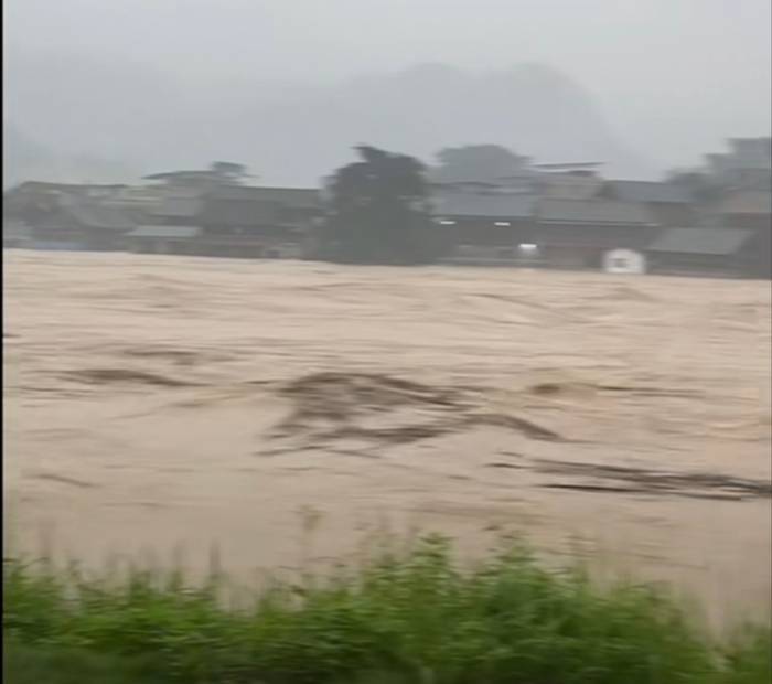 贵州榕江全县被淹<strong></p>
<p>宝石</strong>，“70年一遇”洪水如何形成？