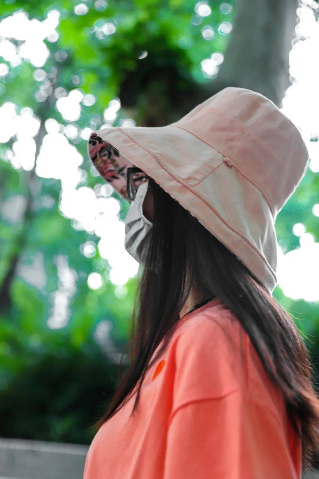 再有钱的北京白领<strong></p>
<p>宝石</strong>，也得穿“电驴套装”