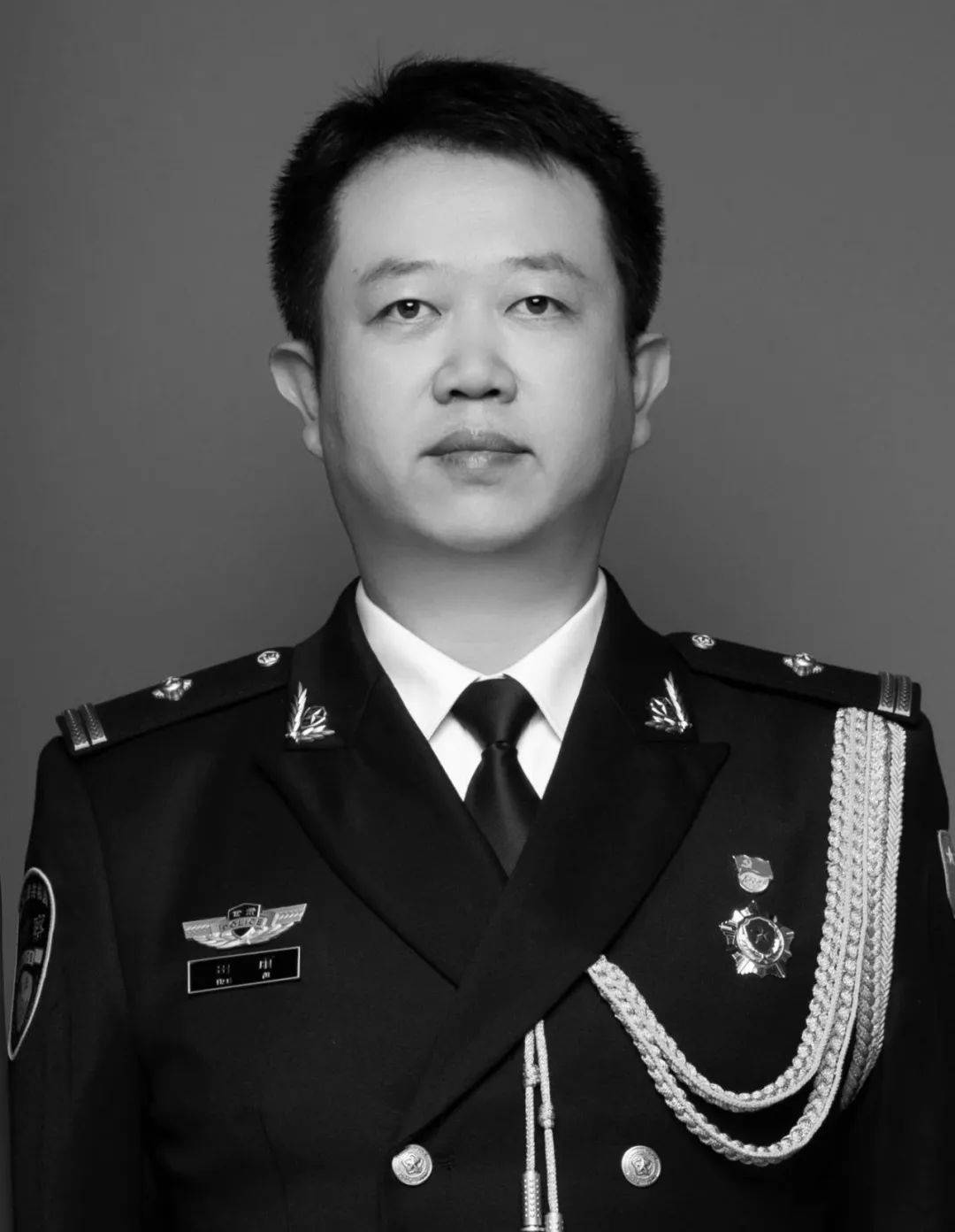 田雨经抢救无效<strong></p>
<p>比特儿手机版</strong>,不幸去世!年仅45岁