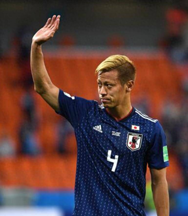 日本前国脚本田圭佑为否认南京大屠杀道歉，并晒出文献资料：我错了，自以为懂历史