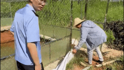 安徽一钓鱼佬钓到一条1米长20斤的“大鱼”<strong></p>
<p>bitpie比特派官网下载</strong>，赶紧送到派出所，民警：放生！