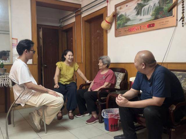 河南95后高校女辅导员“没苦硬吃”：暑假自驾1000公里家访<strong></p>
<p>比特派怎样使用教程</strong>，从电三轮到汽车，已坚持两年