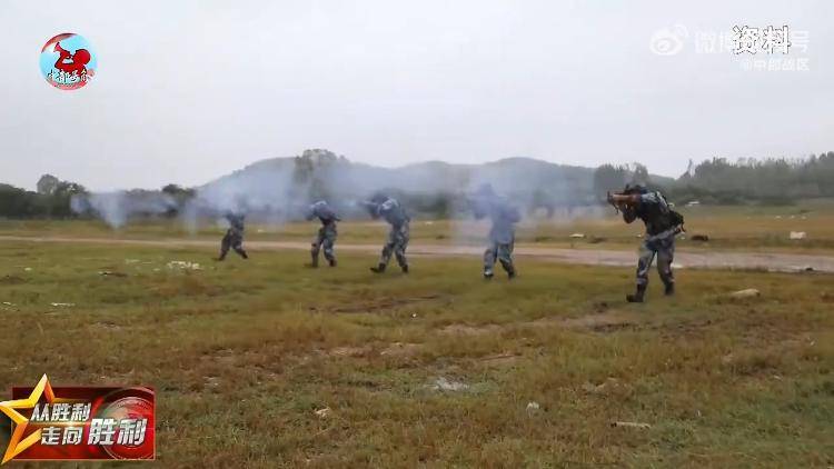 九三阅兵倒计时5天<strong></p>
<p>币安</strong>！空中梯队多型新机将首次受阅 队员练就“米秒不差”