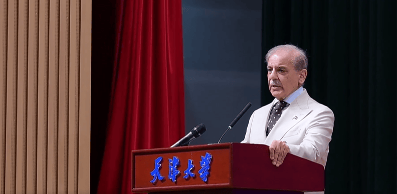 巴基斯坦总理在华表态：巴中友谊经受住了考验与挑战，至今依然坚固