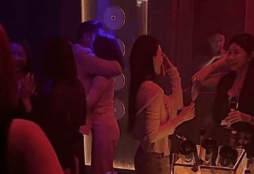 演员胡杏儿回应老公独自去夜店被拍:很正常的社交<strong></p>
<p>币安下载</strong>,都是好朋友