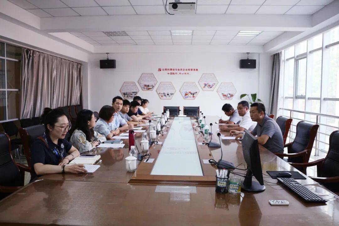 解青年创业难题<strong></p>
<p>币安官网</strong>,聚青春发展力量——团市委开展创新思维与青年创业主题交流活动