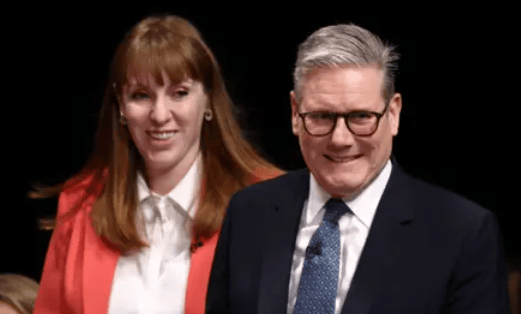 金正恩女儿首登国际舞台<strong></p>
<p>币安app下载</strong>,引爆接班传闻!英国首相被架空,工党内斗成全武行…