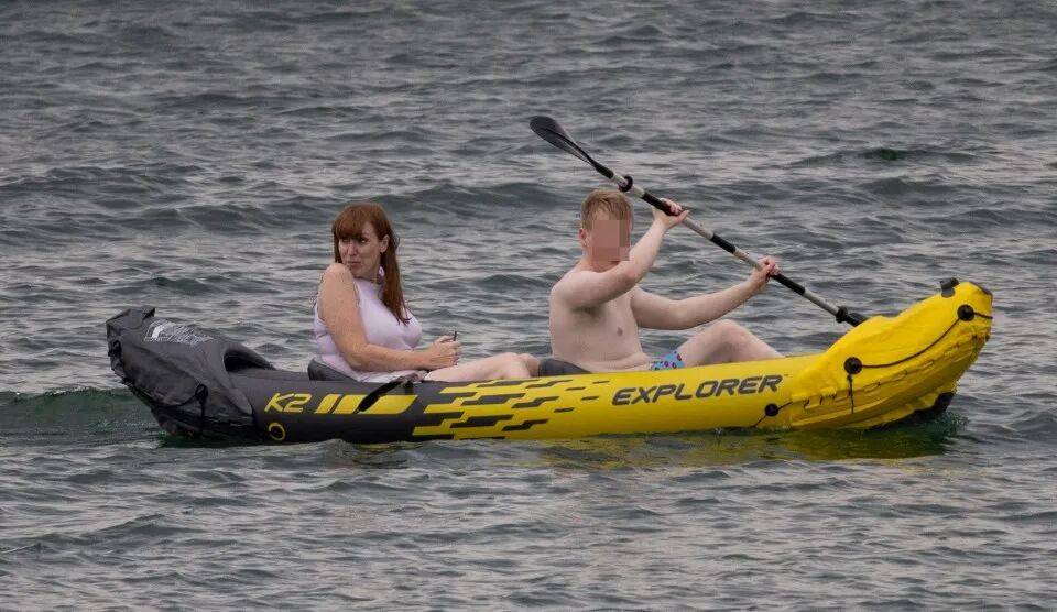 金正恩女儿首登国际舞台<strong></p>
<p>币安app下载</strong>,引爆接班传闻!英国首相被架空,工党内斗成全武行…