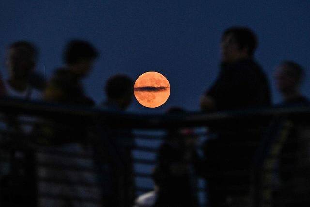 刷屏朋友圈<strong></p>
<p>币安binance官网</strong>！“红月亮”高清大图来了