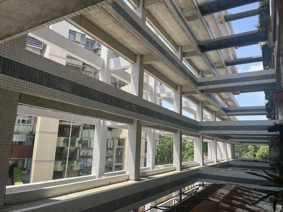 交了200多万元等了7年<strong></p>
<p>币安网</strong>,小区电梯加装仍烂尾,最新进展