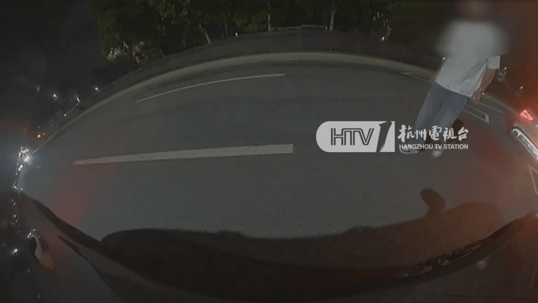 杭州女子酒驾被追尾<strong></p>
<p>币安创始人</strong>，怕对方报警私了倒赔8000元，第二天发现肇事者竟是一路尾随