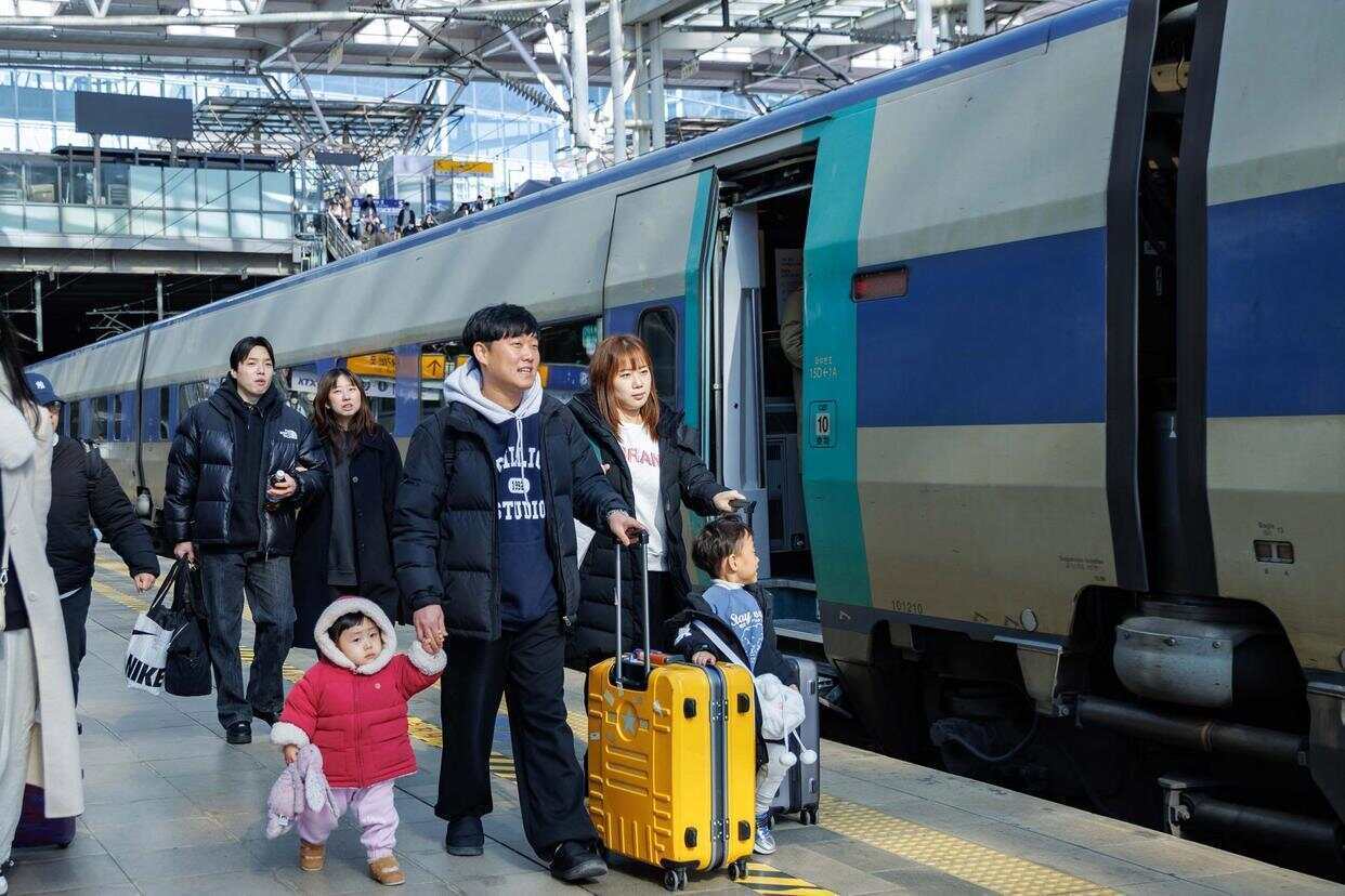 韩国人口萎缩<strong></p>
<p>币安币</strong>,中小学班级人数为何不减反增?