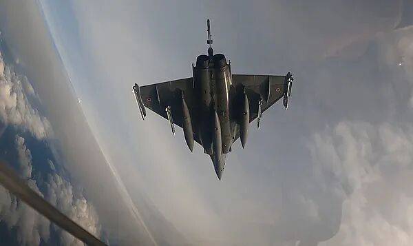 俄媒称无人机事件是做局<strong></p>
<p>币安app</strong>,波兰同意北约驻军,德法荷等国派战机和“爱国者”导弹