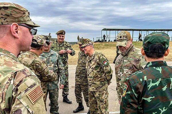 俄媒称无人机事件是做局<strong></p>
<p>币安app</strong>,波兰同意北约驻军,德法荷等国派战机和“爱国者”导弹