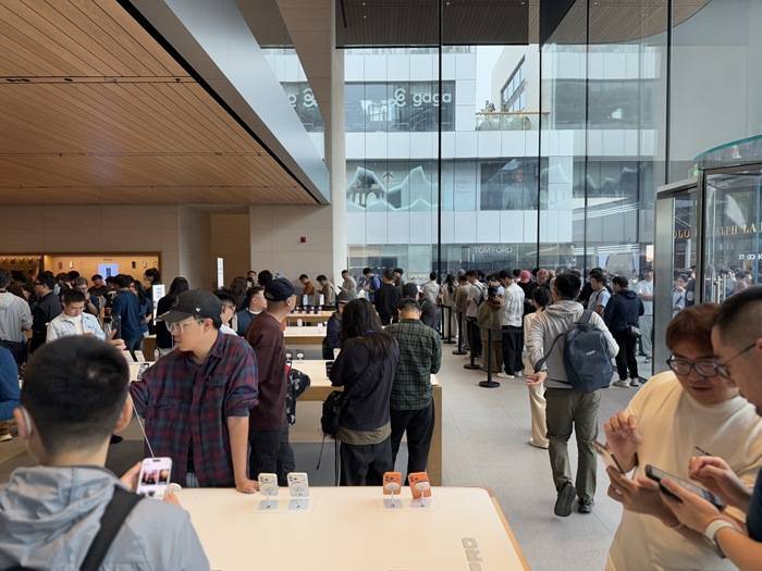 iPhone 17正式开售<strong></p>
<p>安币交易所</strong>,橙色Pro Max黄牛最高加价1500元