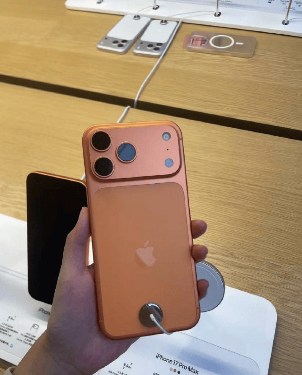 iPhone 17 Pro被黄牛拒收：“卖的人多<strong></p>
<p>安币交易所</strong>，货太多了”