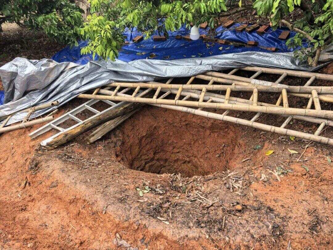 “陨石猎人”:在茂名挖出423公斤陨石;村民称此前不知有陨石<strong></p>
<p>币安交易所下载</strong>,曾见有外人来果园