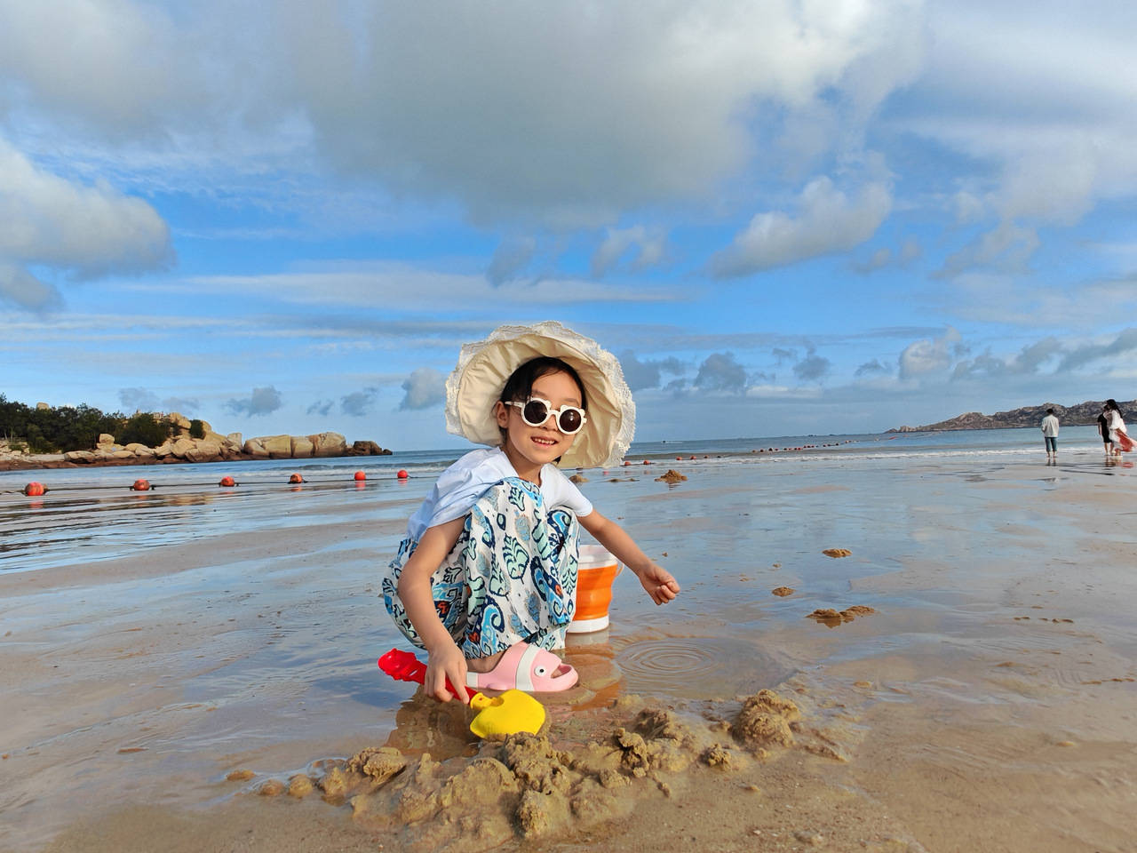 全杭州的娃都出动了？这是刚刚的火车东站<strong></p>
<p>安币</strong>！秋假大军即将席卷全国